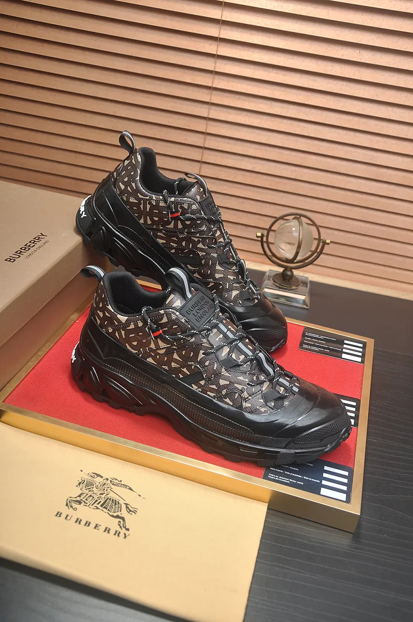 Men's shoes 💰640💶[Burberry] (cowhide lining) classic low-top sneakers｜Imported cowhide with classic plaid fabric｜Cow leather lining｜Original outsole｜Fine workmanship and comfortable to wear Size: 38-44 (customized at 45)